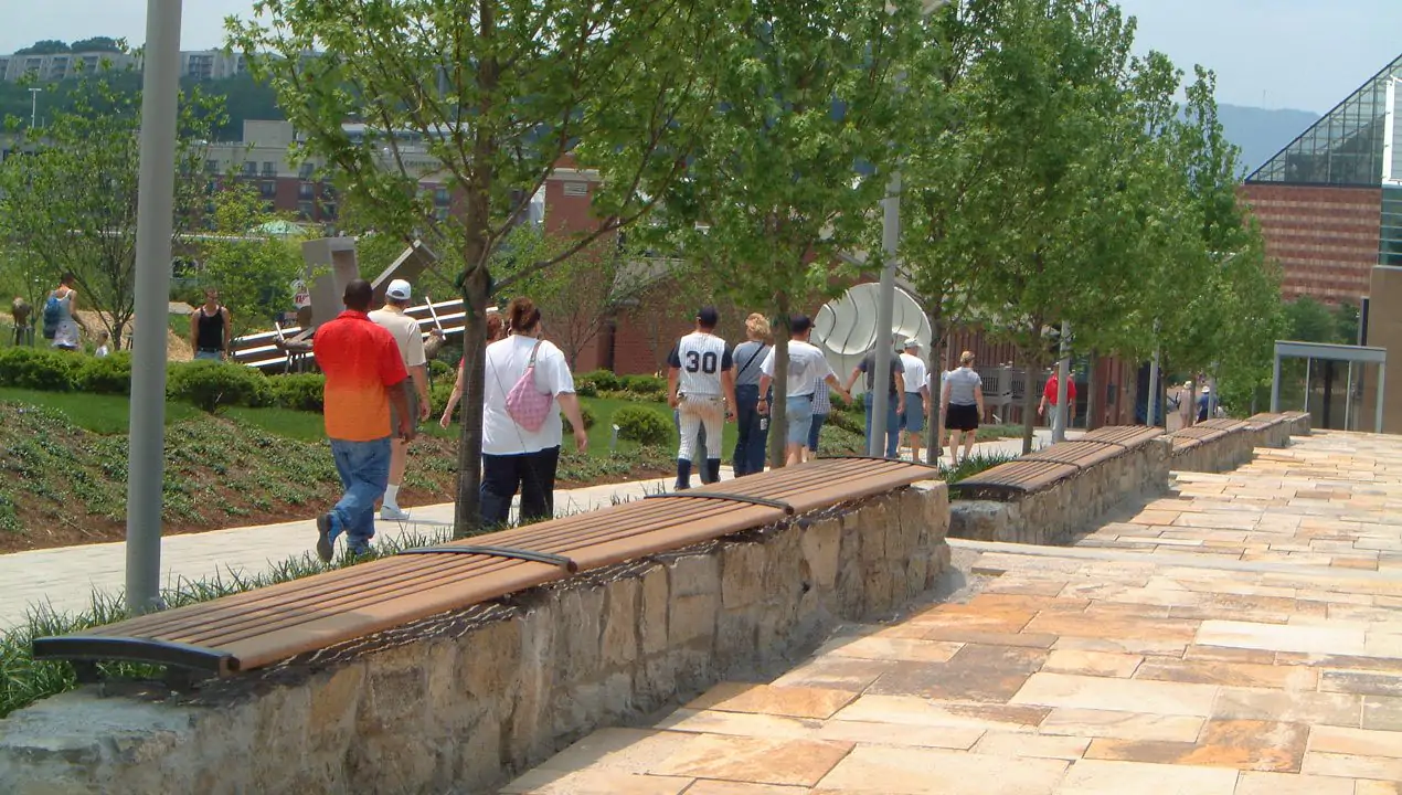 720 Backed / Backless Benches: Urban Seating Design | Maglin